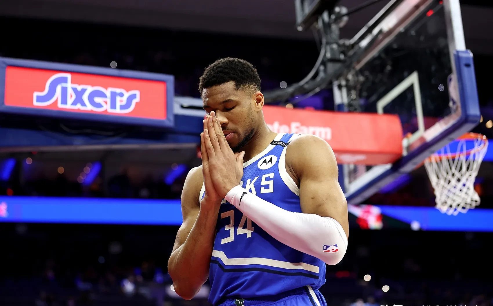  字母哥防守杜兰特 爱游戏官网