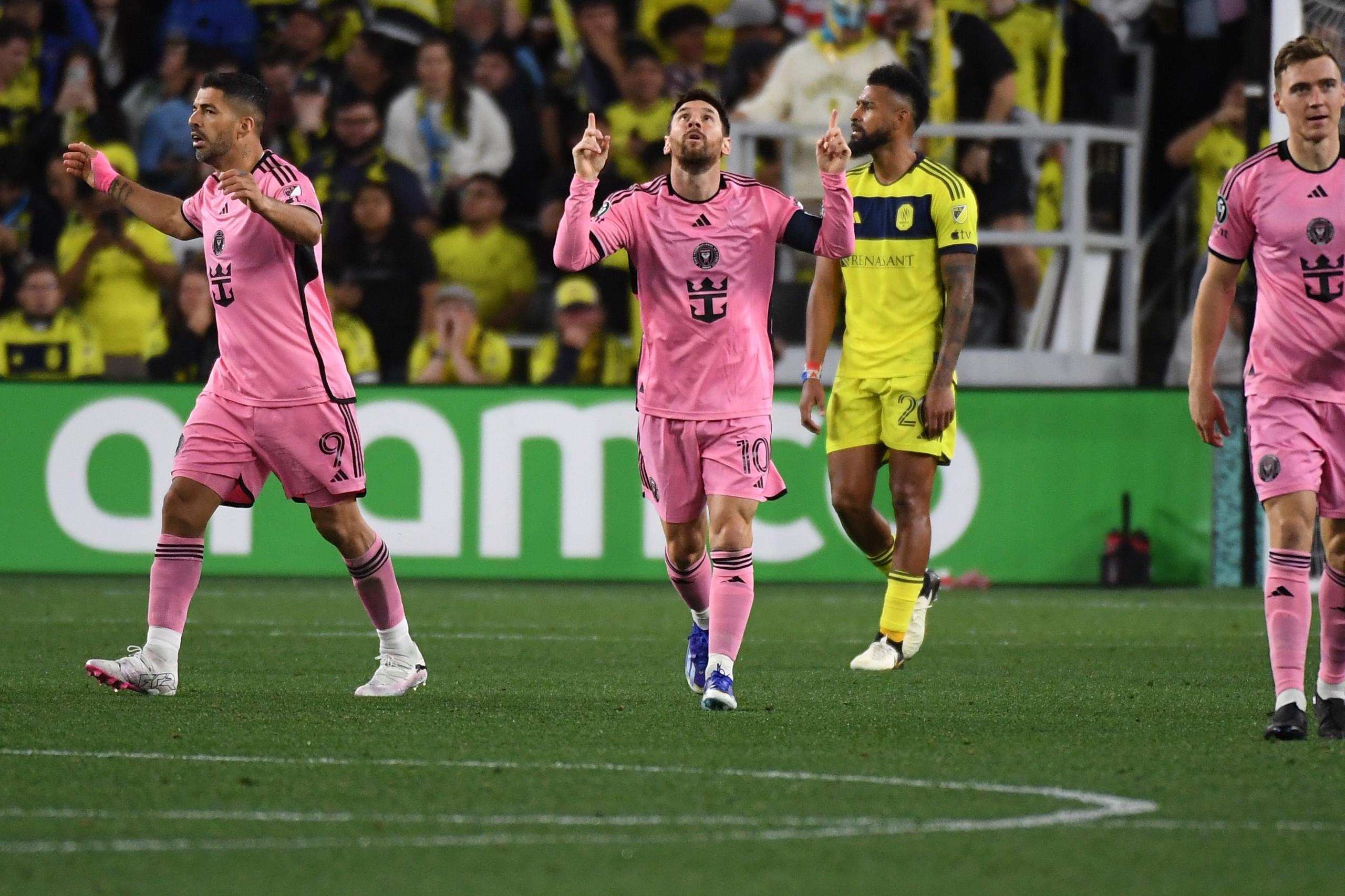 梅西连续十五场比赛得分超过败北，G2不断突破！赛场气氛高涨的简单介绍爱游戏APP